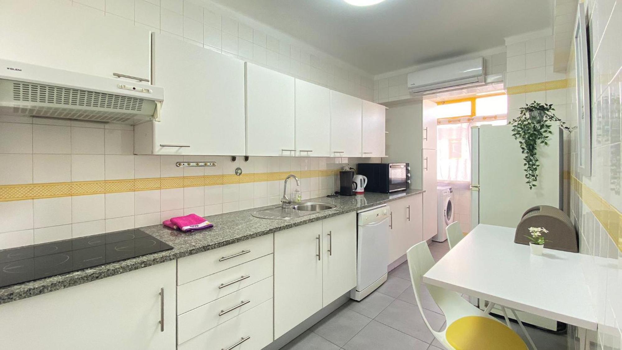 Quarteira Frente Praia II By Homeslow Rentals Ngoại thất bức ảnh